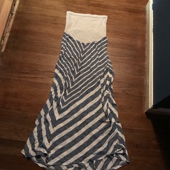 Motherhood Maternity Dresses & Skirts - Motherhood Maternity maxi skirt with hole